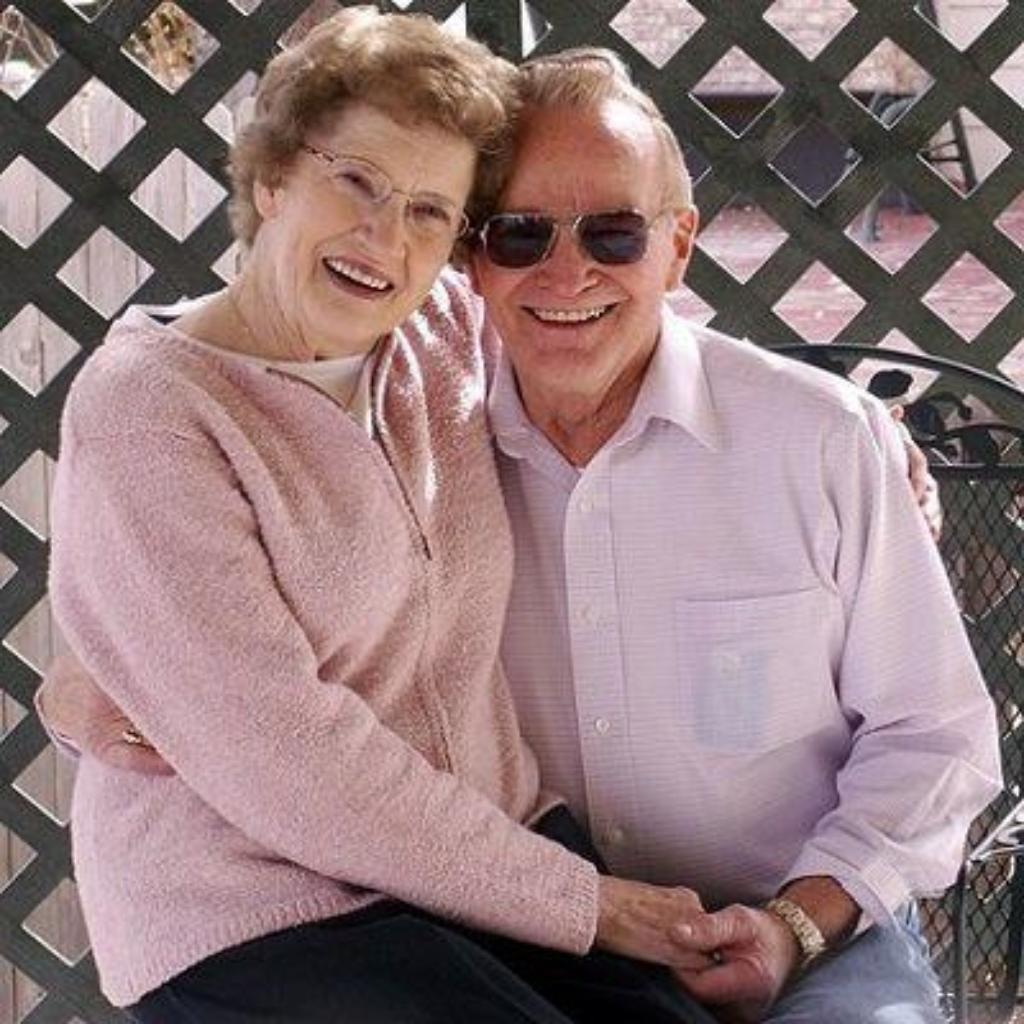 old-couple-pixabay2261495_640